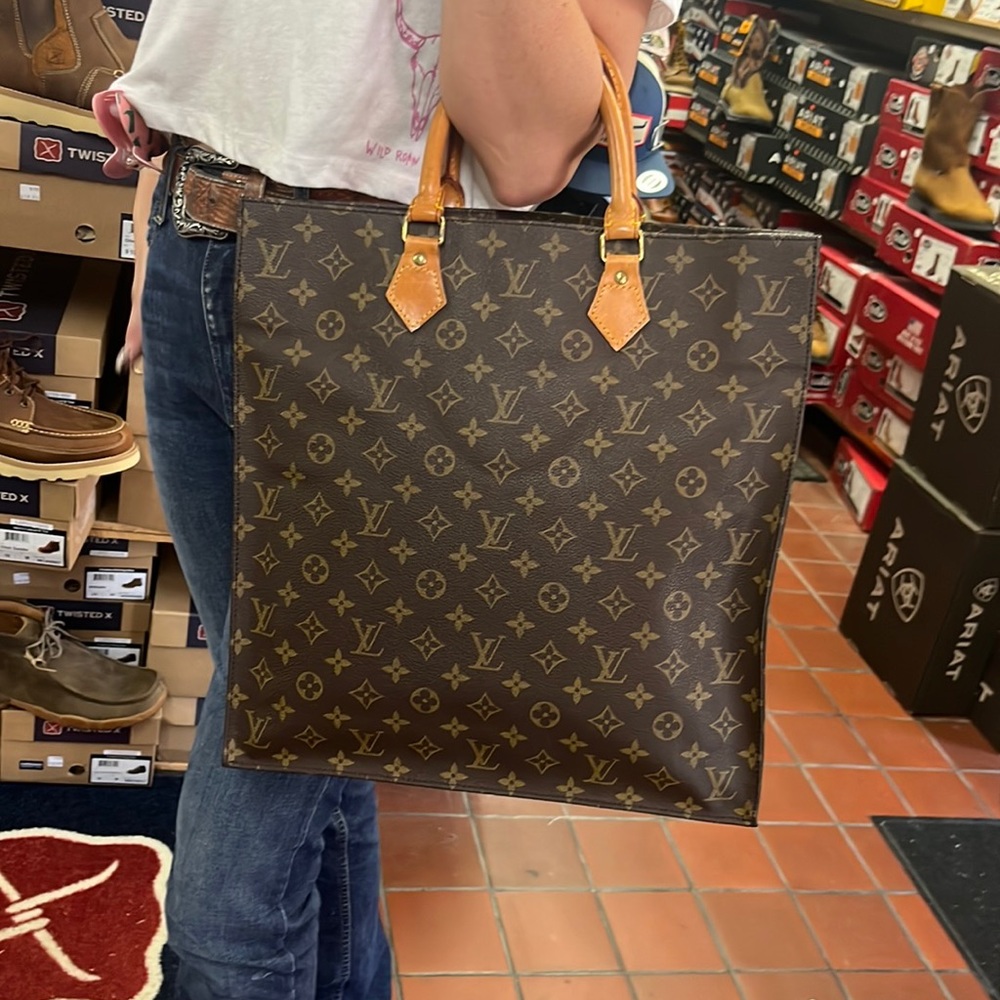 Louis Vuitton sac plat